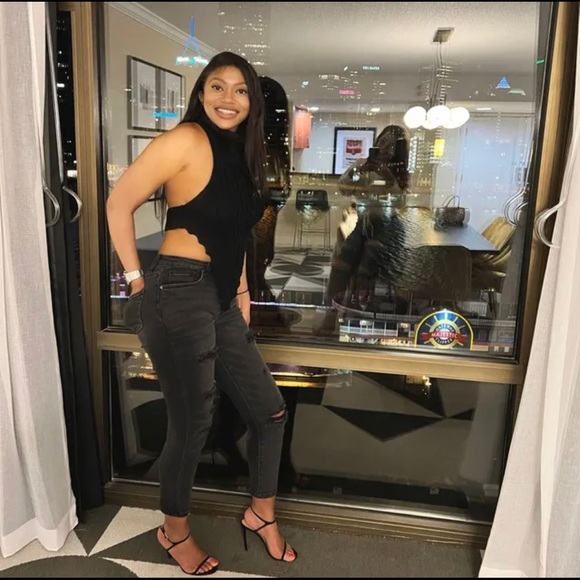 Meet your Posher, Christina - Picture 9 of 9